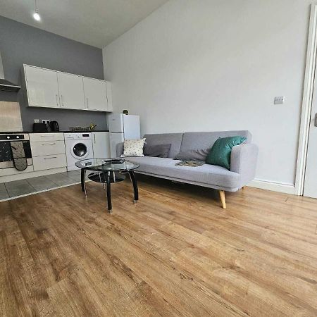 Bee Accommodations Backways 레스터 외부 사진