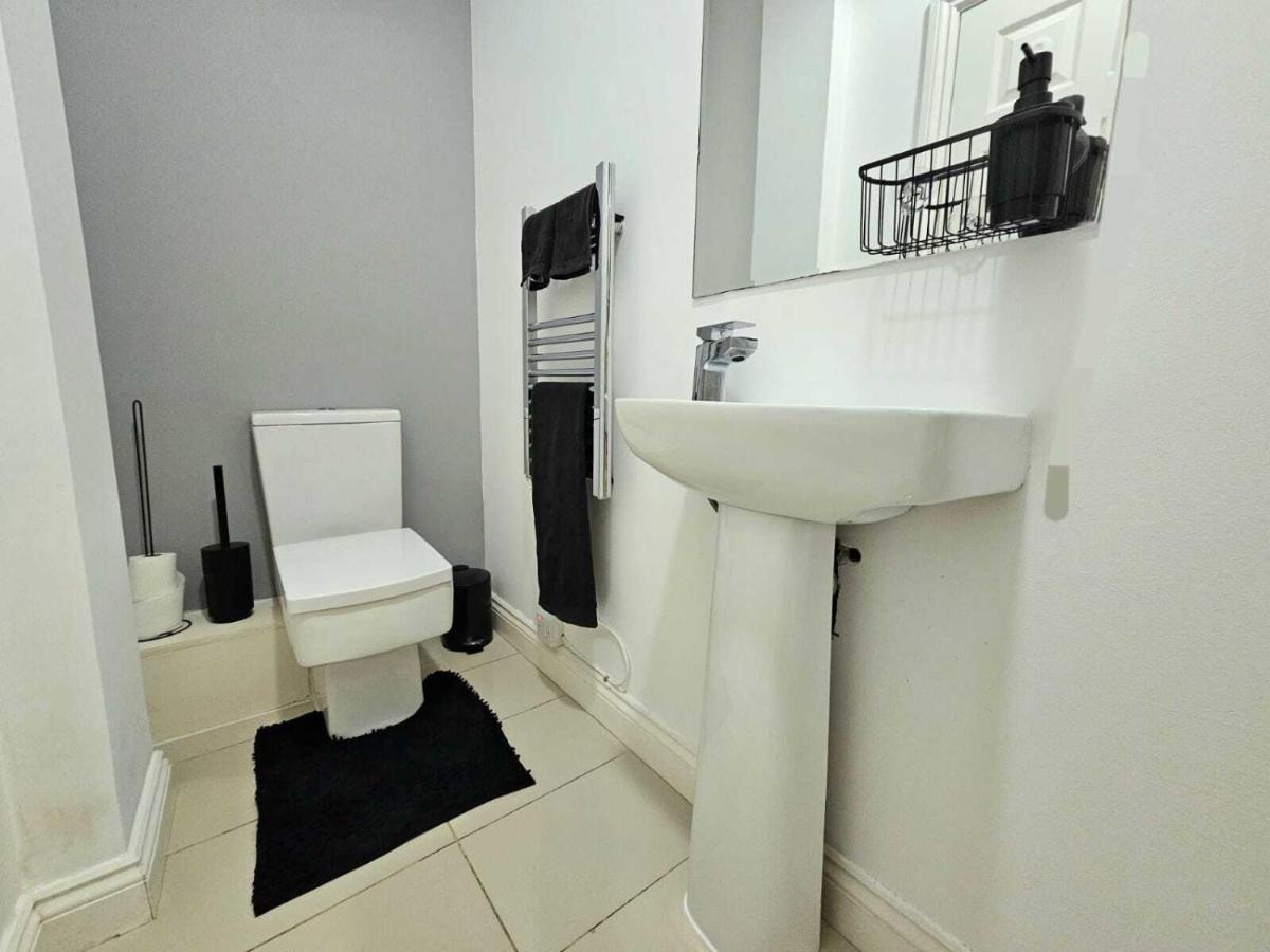 Bee Accommodations Backways 레스터 외부 사진